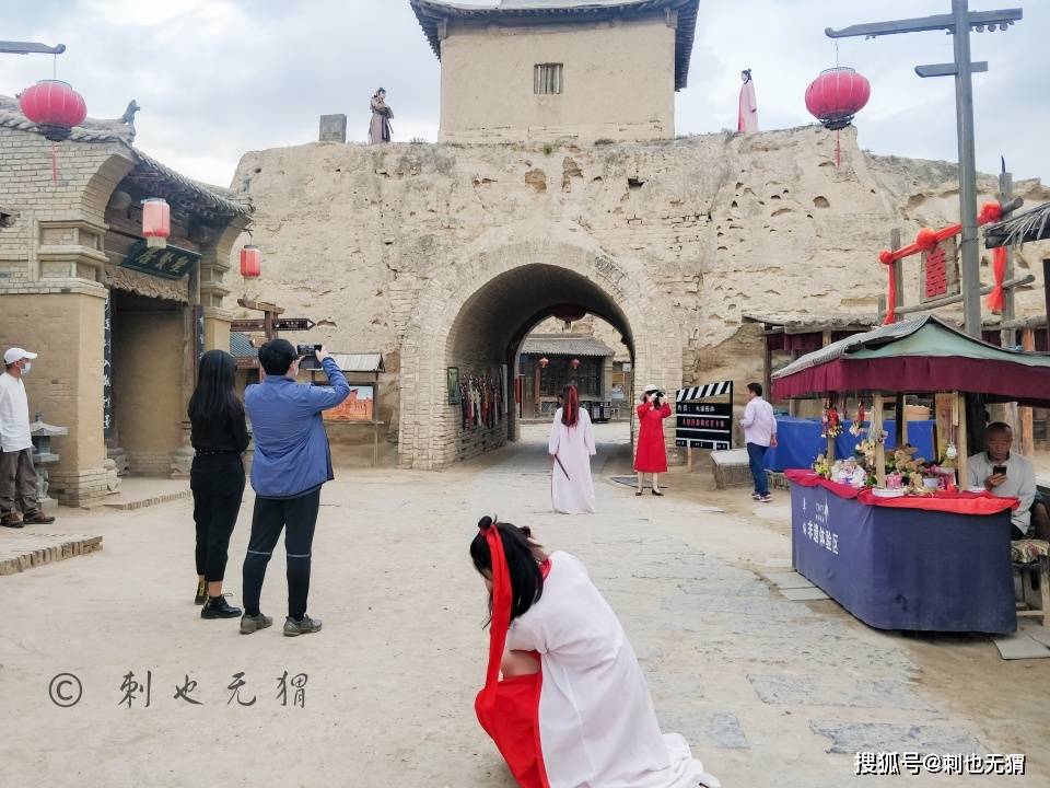 万人之上王中王，打一生肖——深探生肖之王的神秘面纱，揭秘生肖之王，万人之上的神秘面纱，探寻生肖之王的独特魅力