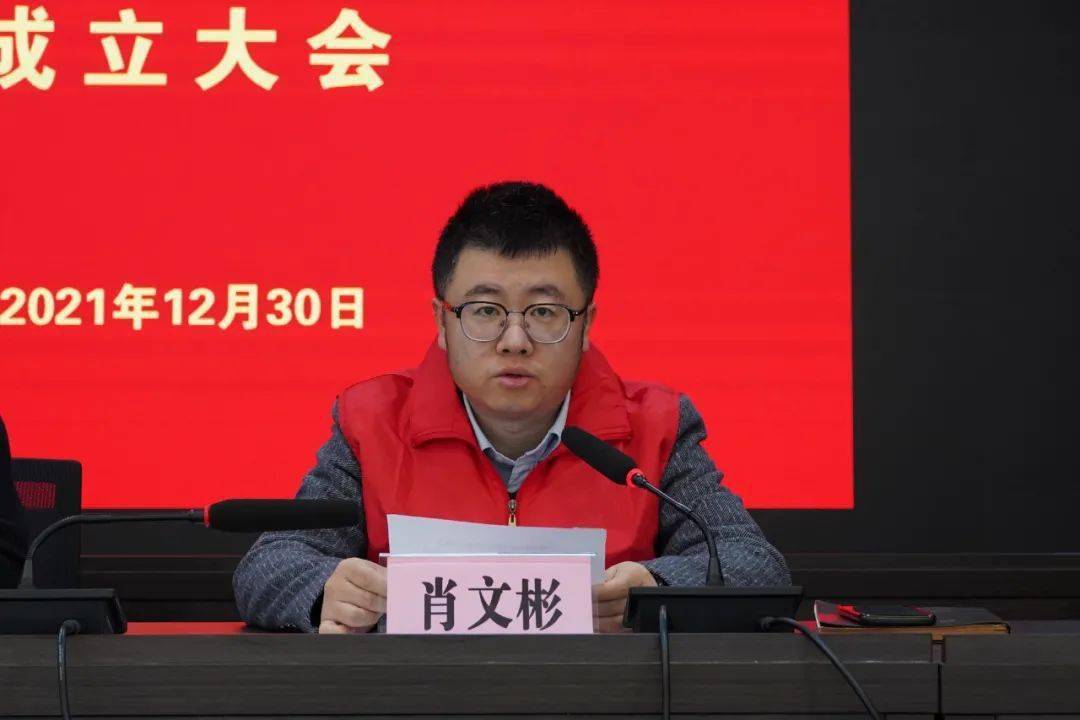 刘伯温一肖期期中凤凰网，揭秘传奇人物与媒体巨头之间的故事，刘伯温与凤凰网，传奇人物与媒体巨头背后的故事揭秘
